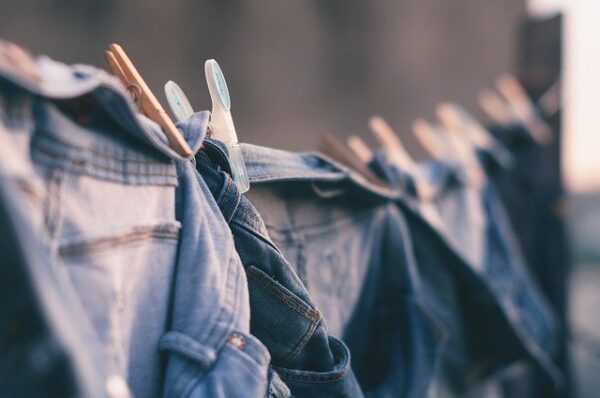 Kot Pantolondan Murekkep Lekesi